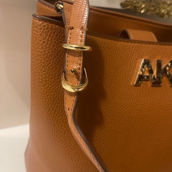 Anne Klein New Ak Hw Bucket Hobo in Black Lyst - Picture 2 of 16